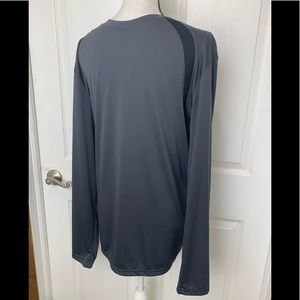 Reebok Men's XL Long Sleeve Pullover Athletic Running Black Gray Shirt Polyester